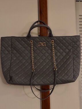 Gilda Paris Large Quilted Gray Tote with Gold Chain Details